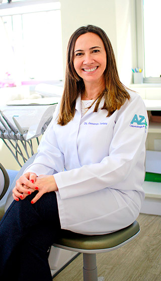 Dr Alessandra Santana